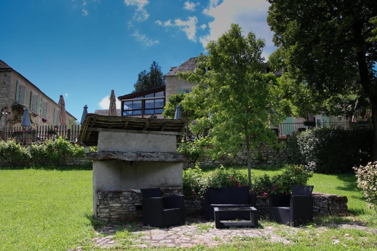 Auberge Des 7 Tours Martel Exteriér fotografie